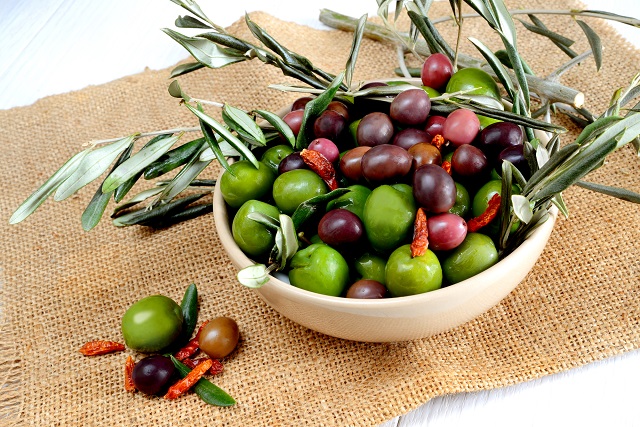 Black, purple and green olives