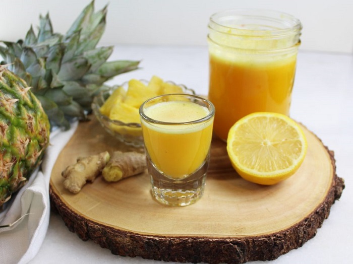 Pineapple juice with ginger