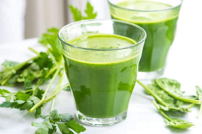 Spinach detox juice