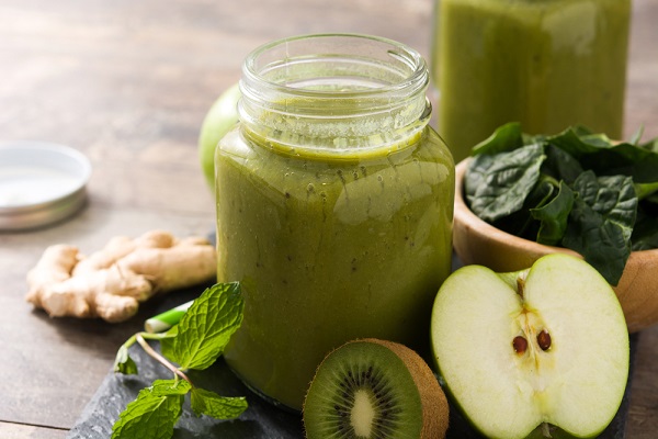 What are the benefits of the Kiwi, Apple, and Spinach Smoothie